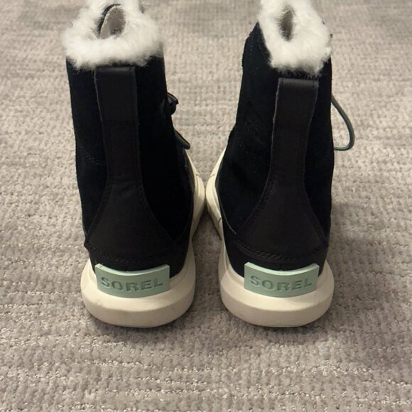 Sorel Explorer III Lace Boot in Size 3 - Picture 4 of 6